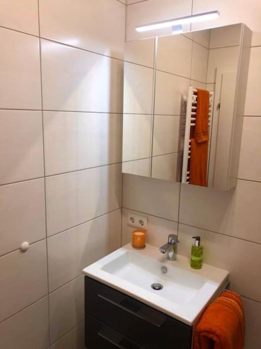 Apartment Hucklehaus Aich  Buitenkant foto